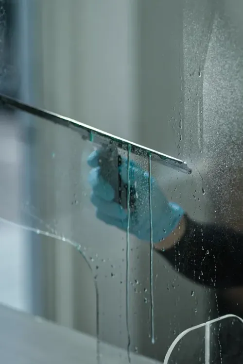 Window cleaning service for homes and offices